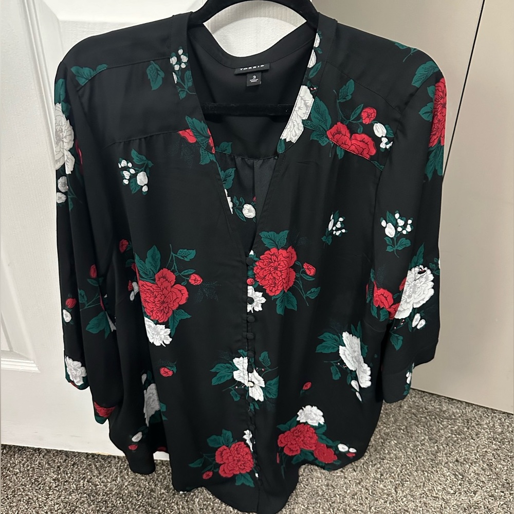 Torrid - Size 3 (22-24) - Button Down Blouse